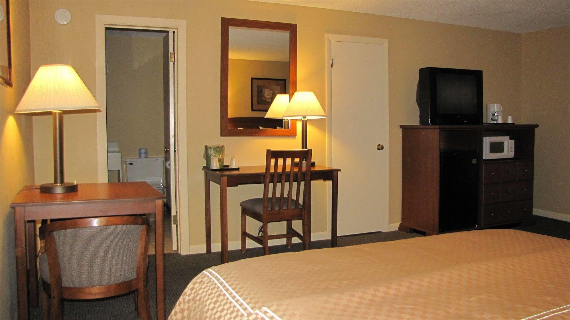 Mt. Madison Inn & Suites กอแรม ภายนอก รูปภาพ