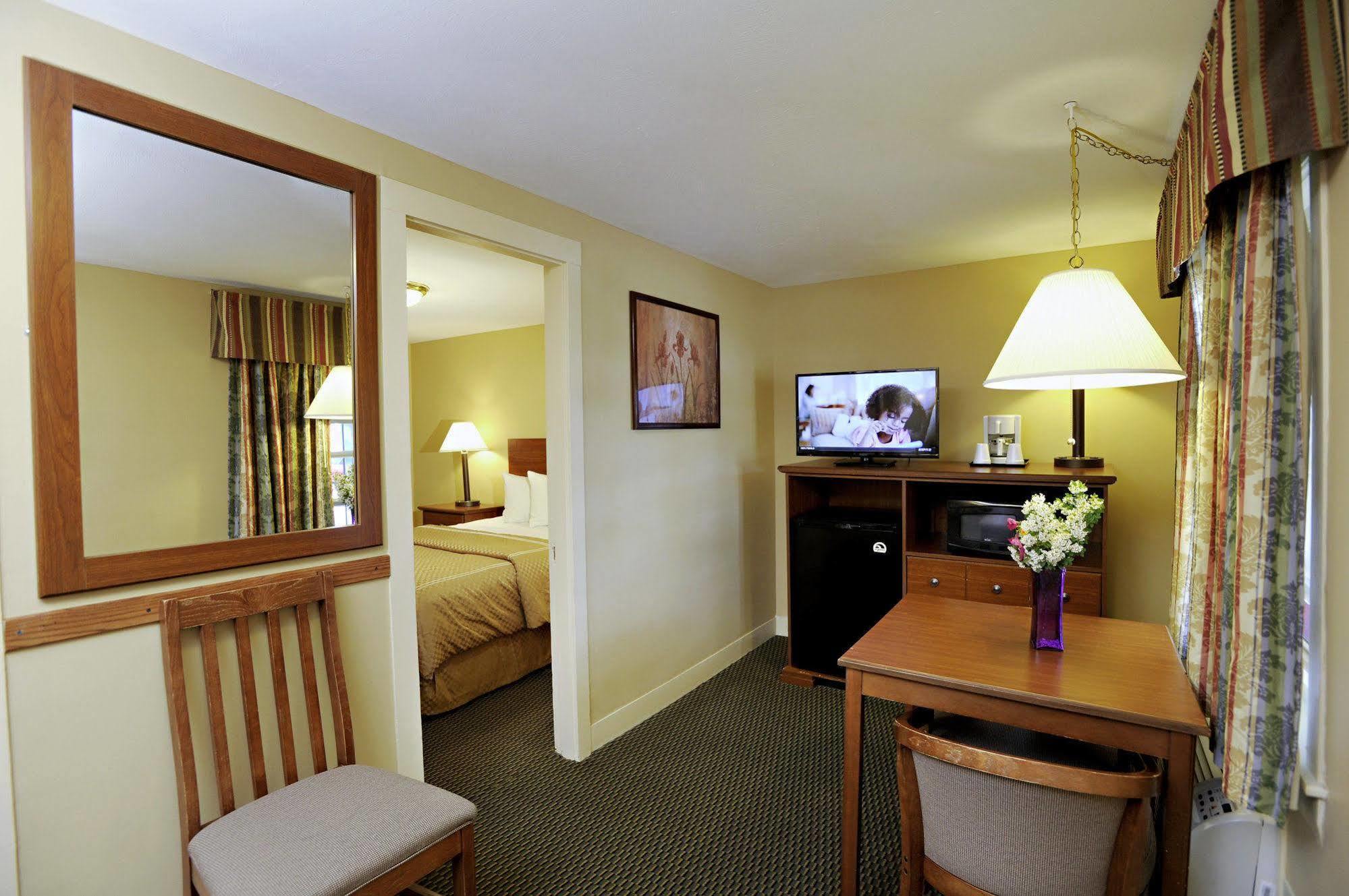 Mt. Madison Inn & Suites กอแรม ภายนอก รูปภาพ