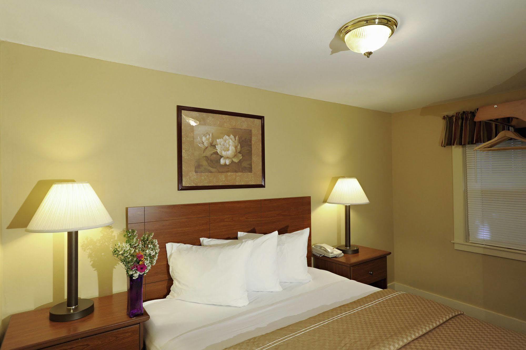 Mt. Madison Inn & Suites กอแรม ภายนอก รูปภาพ